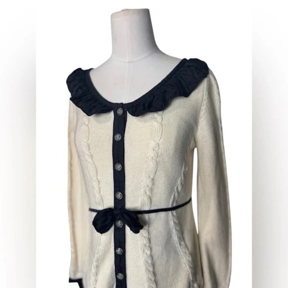 ANTHROPOLOGIE Guinevere Cardigan ADORABLE - M - Picture 3 of 8